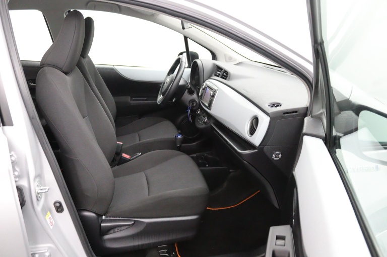 Toyota Yaris - 1.5 Full Hybrid Aspiration 10