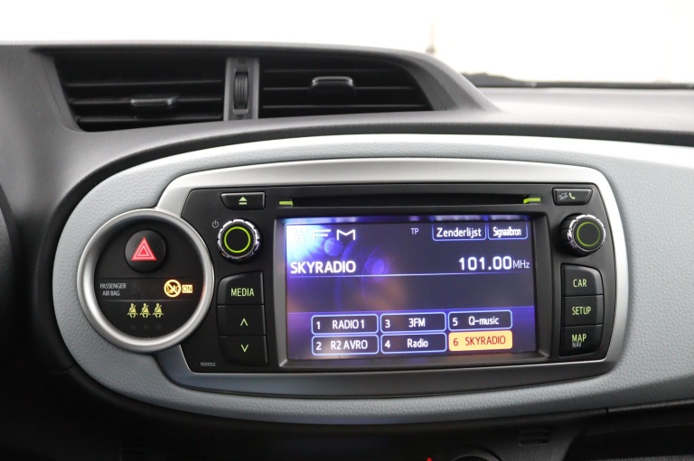 Toyota Yaris - 1.5 Full Hybrid Aspiration 13