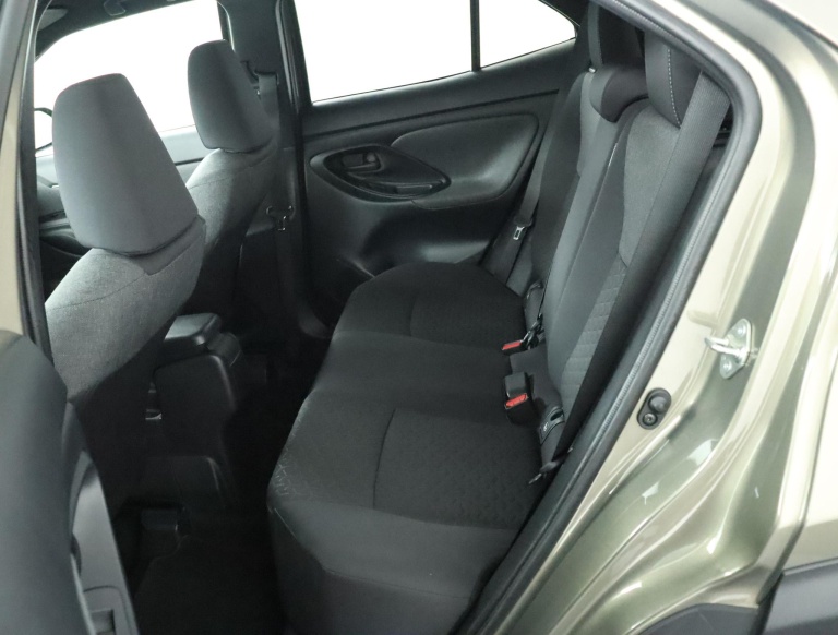 Toyota Yaris Cross - 1.5 VVT-I First Edition 18