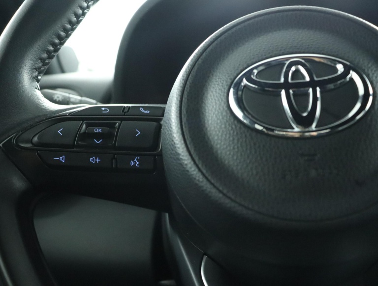 Toyota Yaris Cross - 1.5 VVT-I First Edition 19