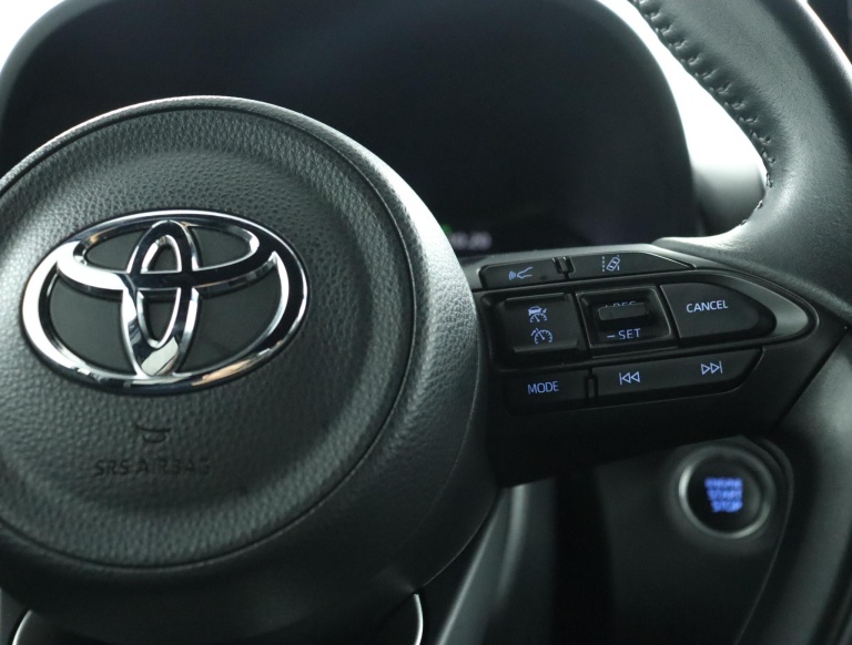 Toyota Yaris Cross - 1.5 VVT-I First Edition 21