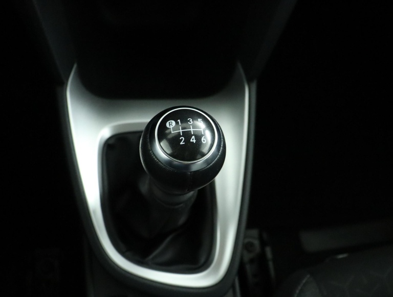 Toyota Yaris Cross - 1.5 VVT-I First Edition 26