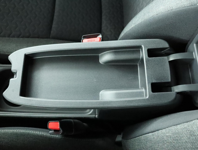 Toyota Yaris Cross - 1.5 VVT-I First Edition 59