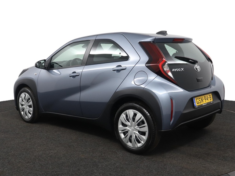 Toyota Aygo X - 1.0 VVT-i MT Play 12