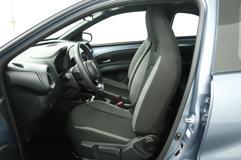 Toyota Aygo X - 1.0 VVT-i MT Play 17