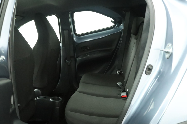 Toyota Aygo X - 1.0 VVT-i MT Play 18