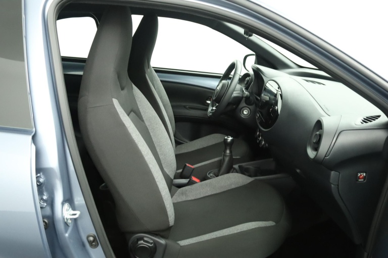 Toyota Aygo X - 1.0 VVT-i MT Play 22