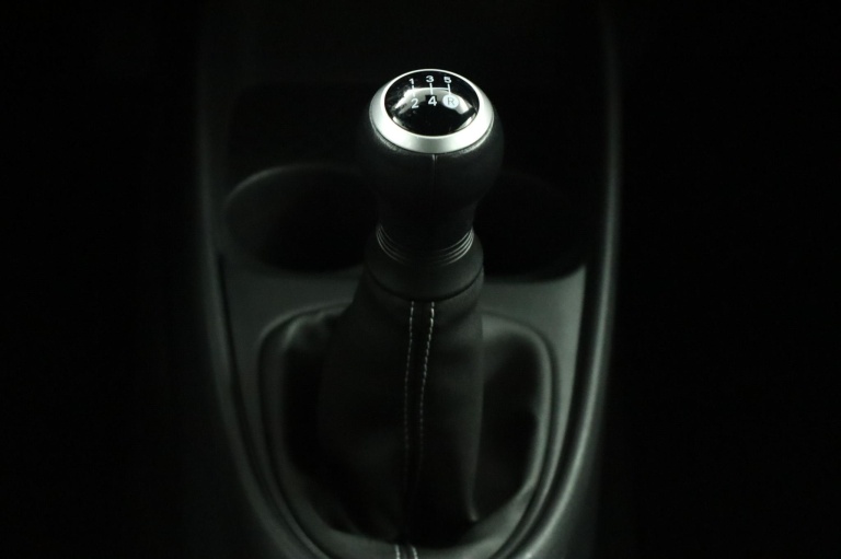 Toyota Aygo X - 1.0 VVT-i MT Play 27