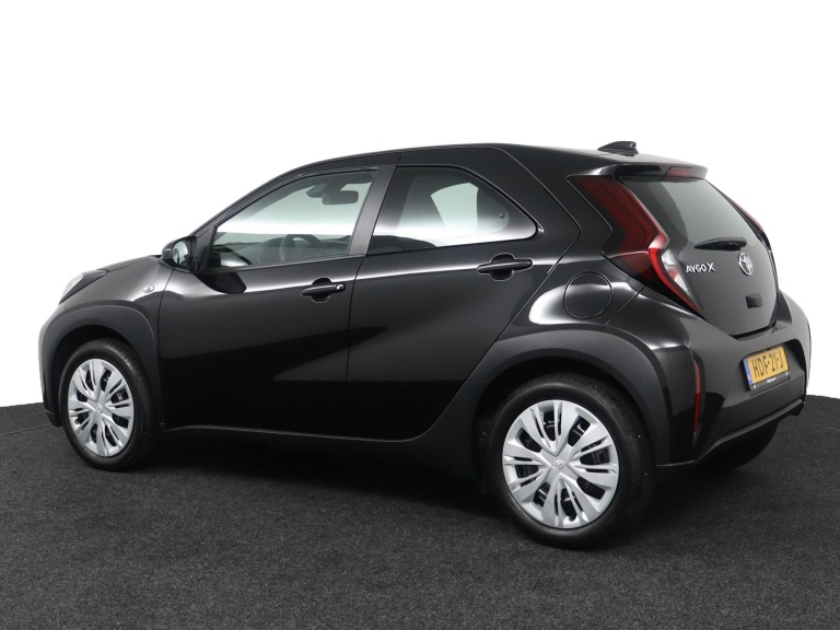 Toyota Aygo X - 1.0 VVT-i MT Play 12