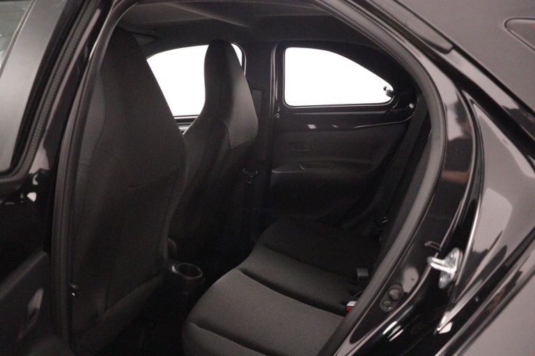 Toyota Aygo X - 1.0 VVT-i MT Play 18