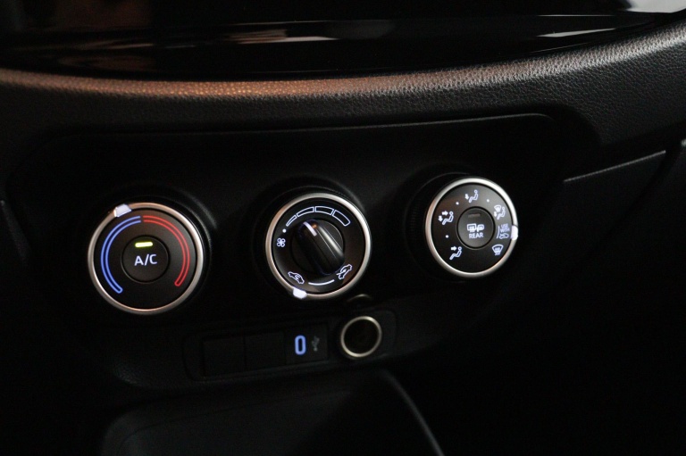 Toyota Aygo X - 1.0 VVT-i MT Play 7