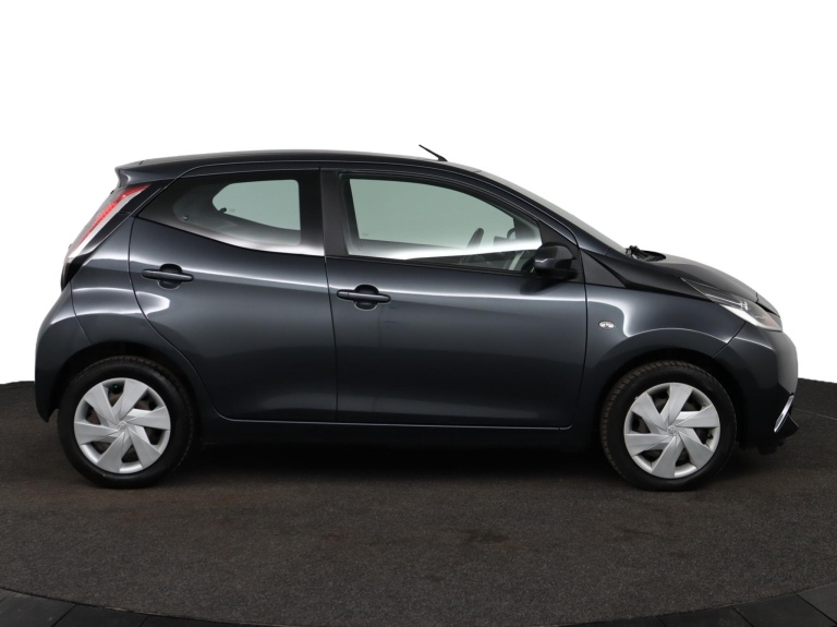 Toyota Aygo - 1.0 VVT-i x-play 13