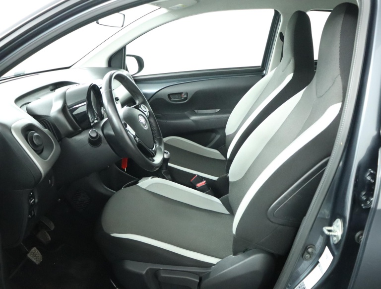 Toyota Aygo - 1.0 VVT-i x-play 17