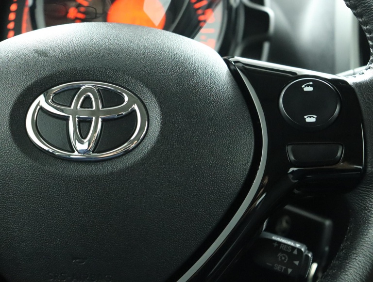 Toyota Aygo - 1.0 VVT-i x-play 21