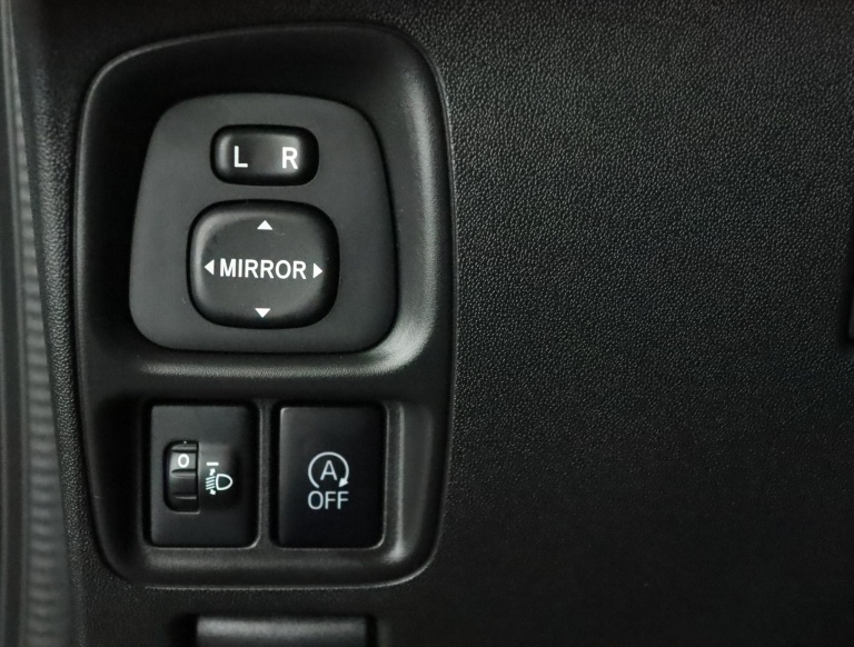 Toyota Aygo - 1.0 VVT-i x-play 28