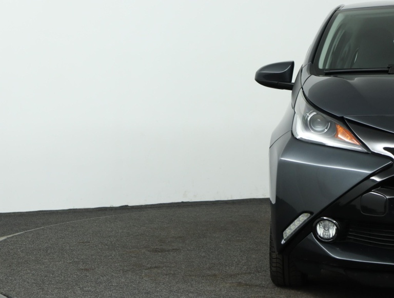 Toyota Aygo - 1.0 VVT-i x-play 33