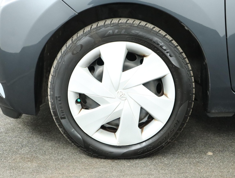 Toyota Aygo - 1.0 VVT-i x-play 35