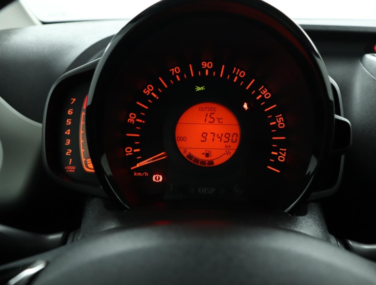 Toyota Aygo - 1.0 VVT-i x-play 6