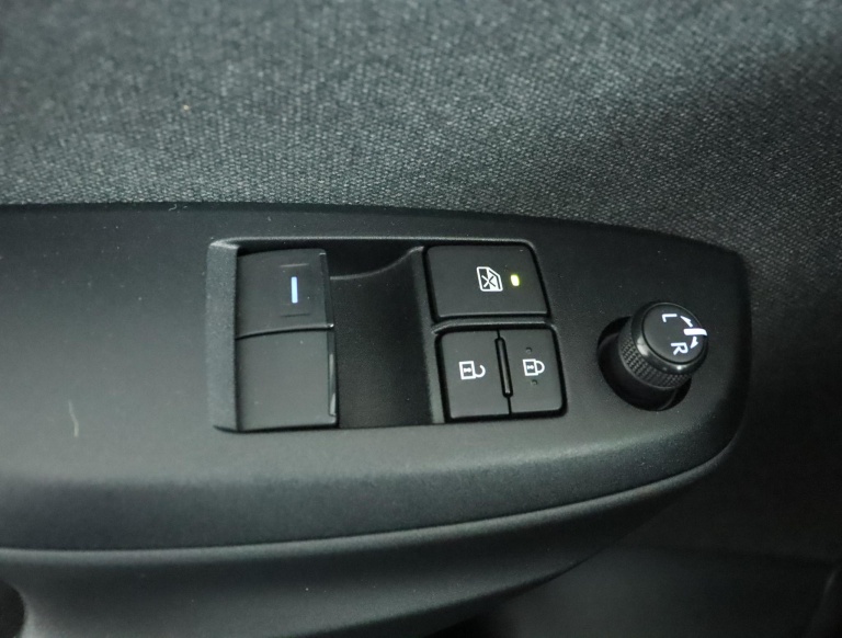 Toyota Yaris - 1.5 Hybrid Active 29