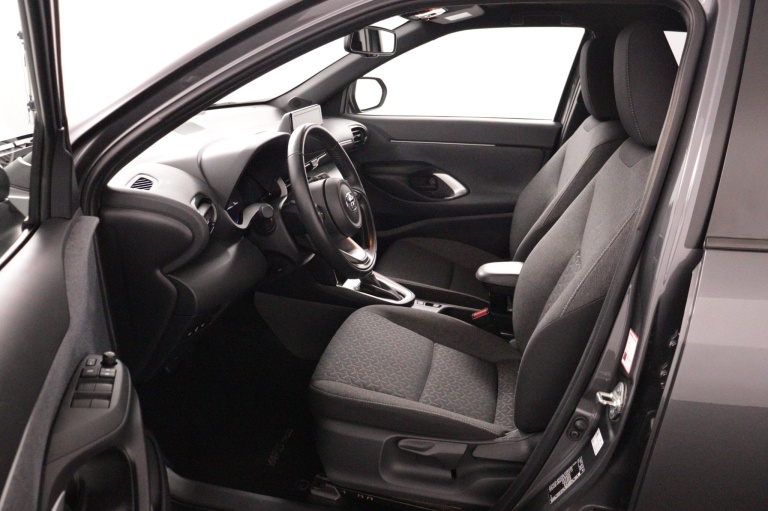 Toyota Yaris Cross - 1.5 Hybrid First Edition 17