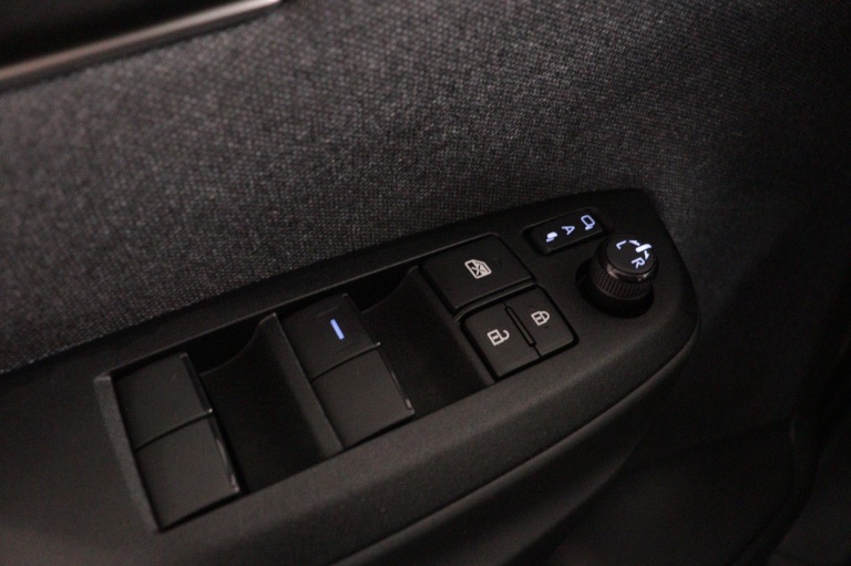 Toyota Yaris Cross - 1.5 Hybrid First Edition 28