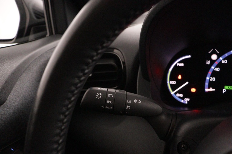 Toyota Yaris Cross - 1.5 Hybrid First Edition 30