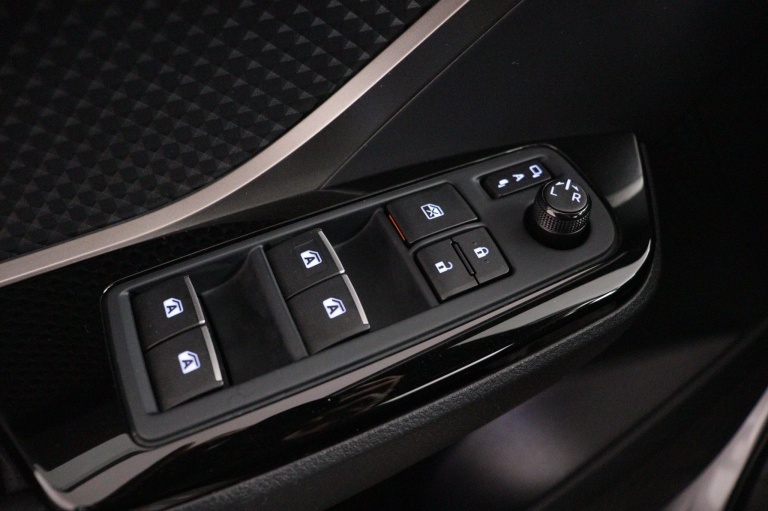 Toyota C-HR - 1.8 Hybrid Style Limited 28