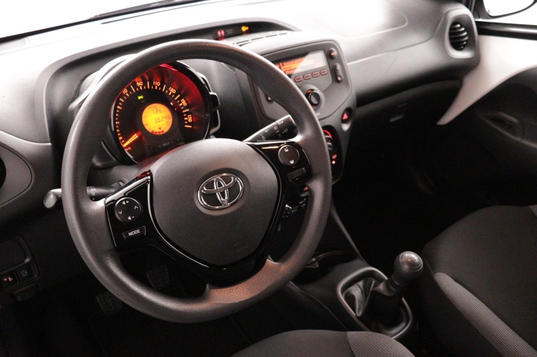 Toyota Aygo - 1.0 VVT-i x-fun 18