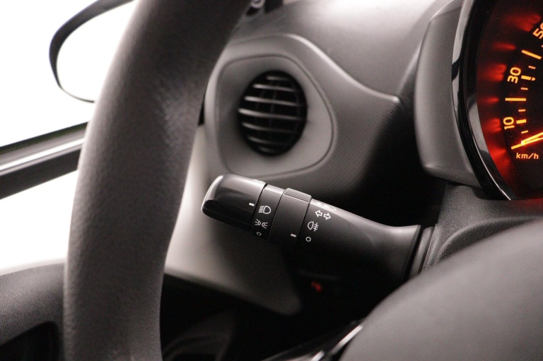 Toyota Aygo - 1.0 VVT-i x-fun 27