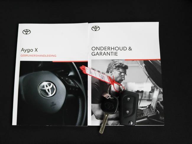 Toyota Aygo X - 1.0 VVT-i MT Play