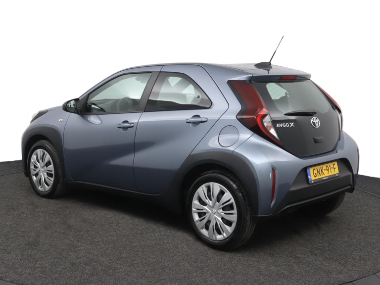 Toyota Aygo X - 1.0 VVT-i MT Play 12