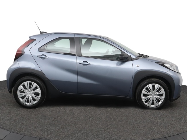 Toyota Aygo X - 1.0 VVT-i MT Play