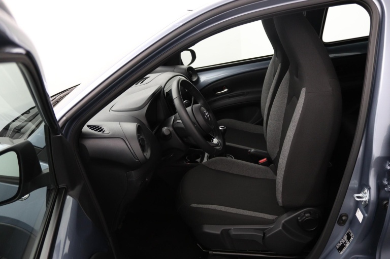 Toyota Aygo X - 1.0 VVT-i MT Play 17