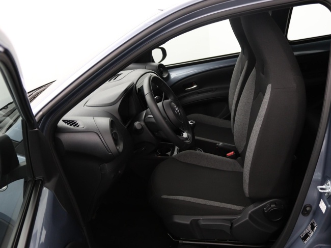 Toyota Aygo X - 1.0 VVT-i MT Play