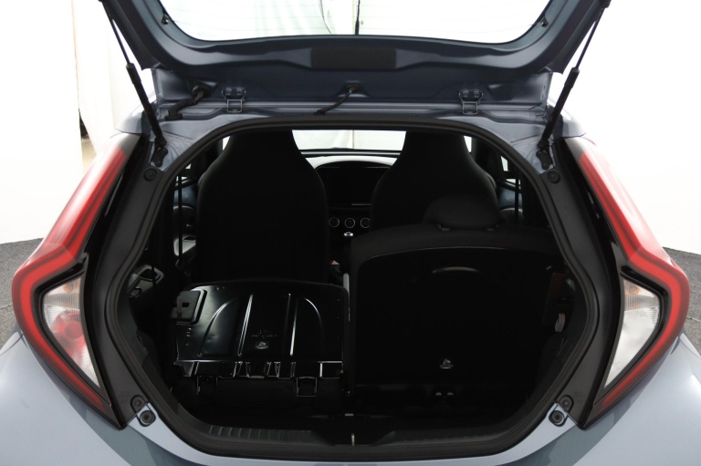 Toyota Aygo X - 1.0 VVT-i MT Play 25