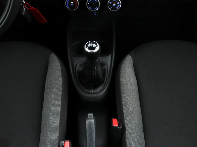 Toyota Aygo X - 1.0 VVT-i MT Play