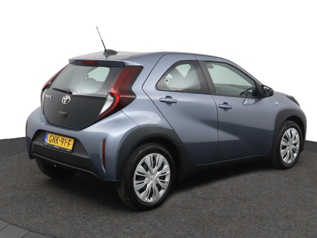 Toyota Aygo X - 1.0 VVT-i MT Play