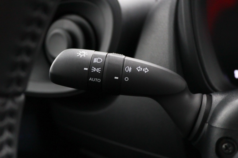 Toyota Aygo X - 1.0 VVT-i MT Play 30