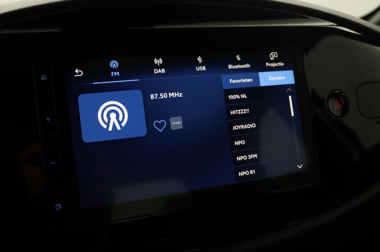 Toyota Aygo X - 1.0 VVT-i MT Play 38