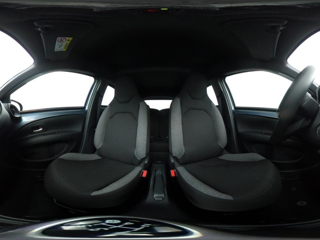 Toyota Aygo X - 1.0 VVT-i MT Play