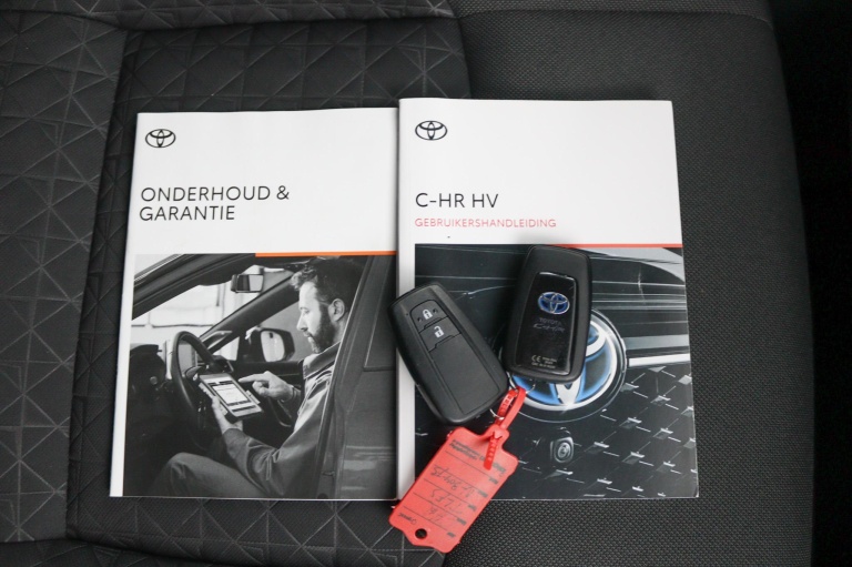 Toyota C-HR - 1.8 Hybrid Style 11