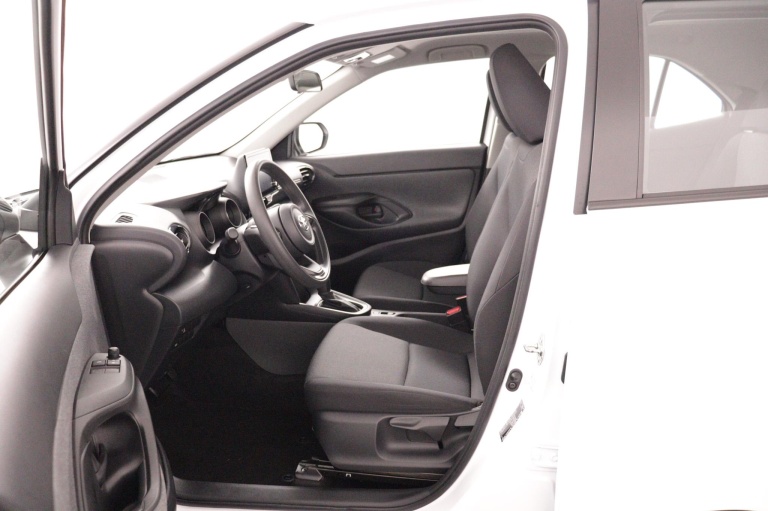 Toyota Yaris Cross - 1.5 Hybrid Active Limited 17