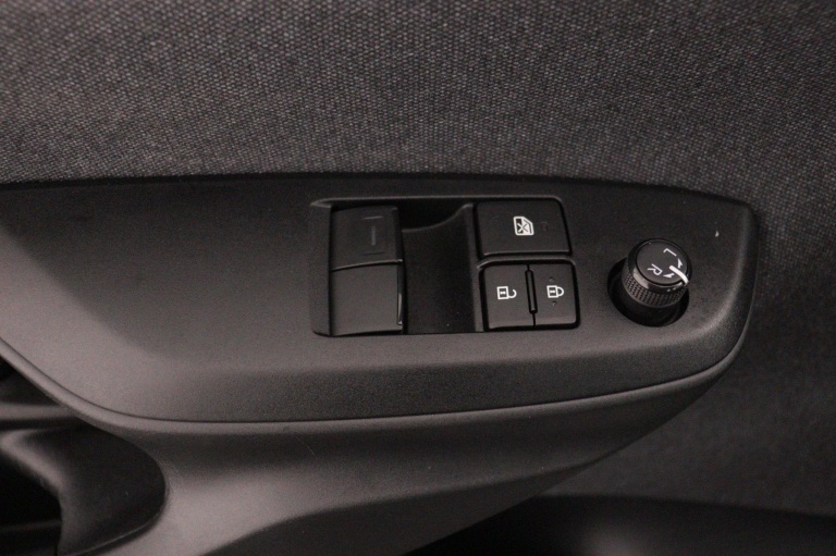 Toyota Yaris Cross - 1.5 Hybrid Active Limited 28