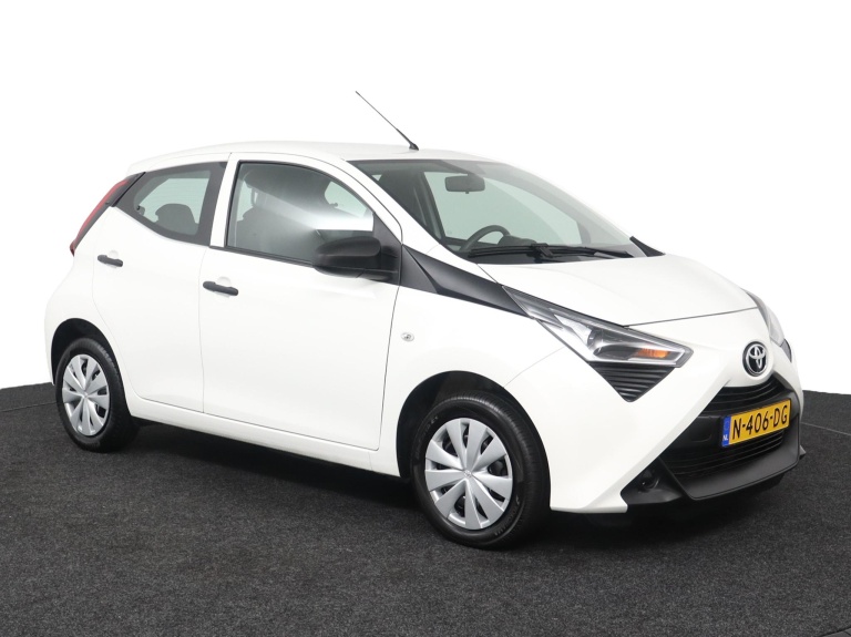 Toyota Aygo - 1.0 VVT-i x-fun 13