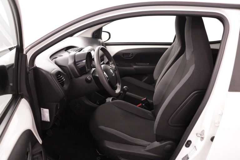 Toyota Aygo - 1.0 VVT-i x-fun 16