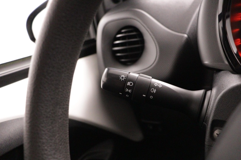Toyota Aygo - 1.0 VVT-i x-fun 27