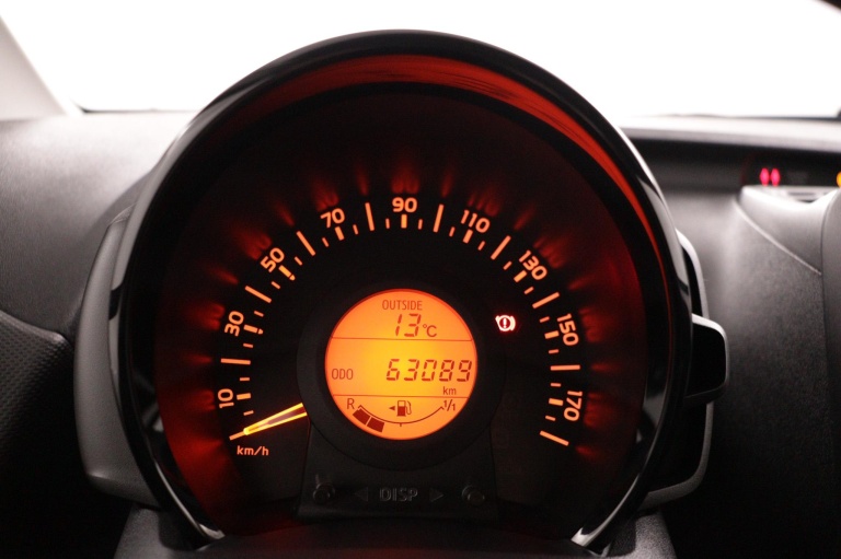 Toyota Aygo - 1.0 VVT-i x-fun 6