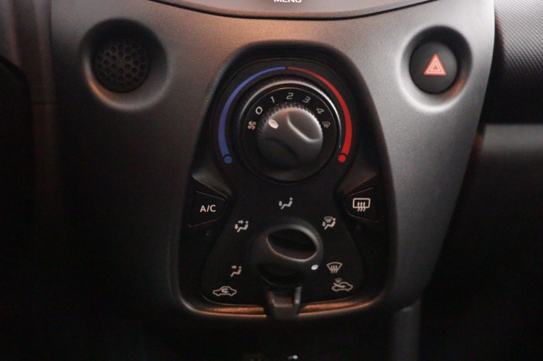 Toyota Aygo - 1.0 VVT-i x-fun 7