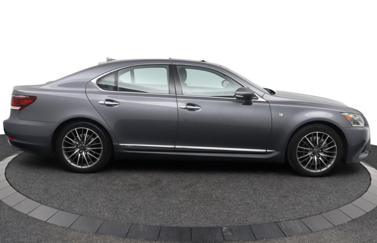 Lexus LS - 600h F Sport Line 12