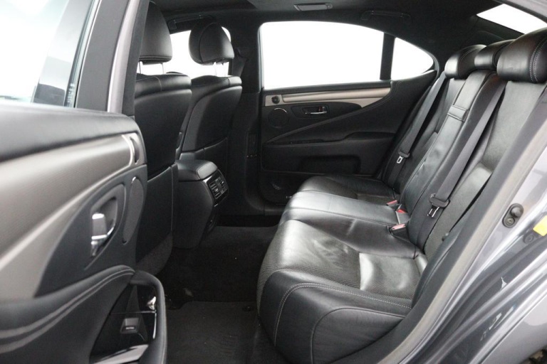 Lexus LS - 600h F Sport Line 17